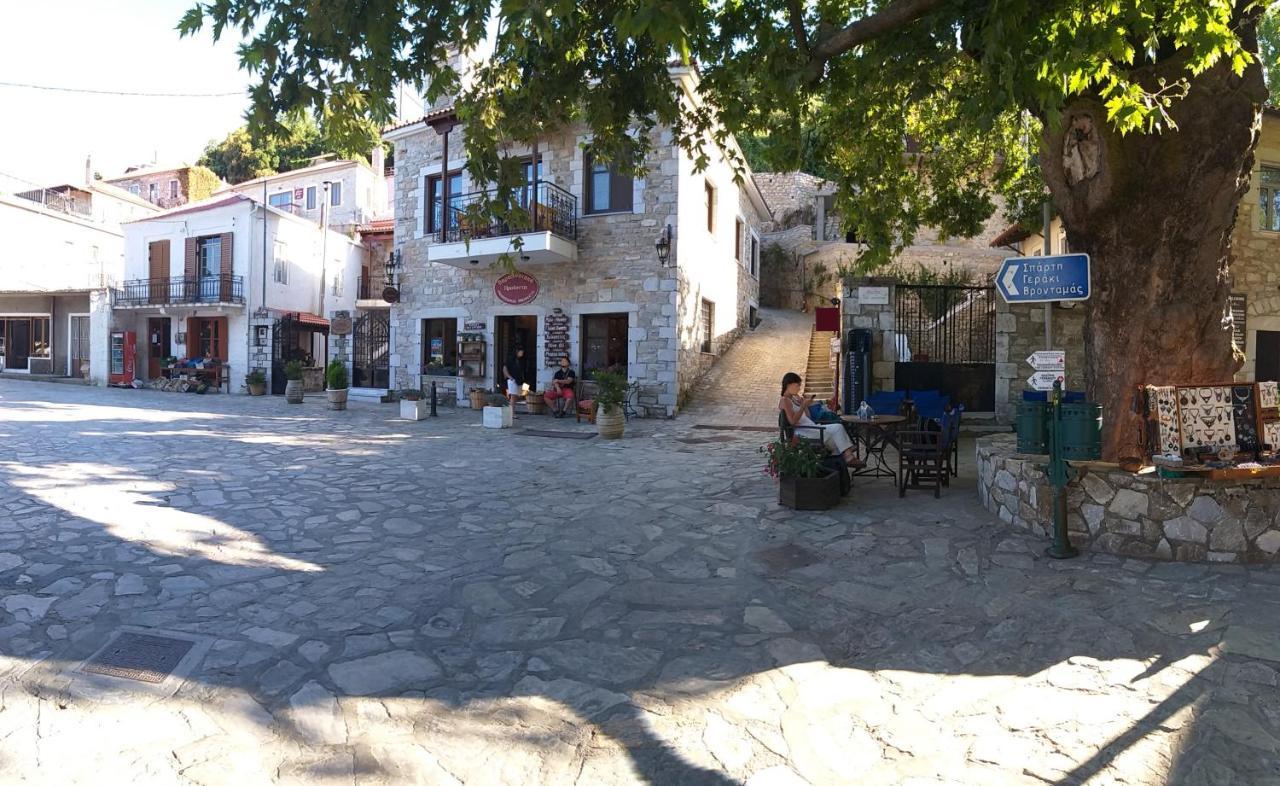 Ξενωνασ Σελινουντα Otel Kosmás Dış mekan fotoğraf